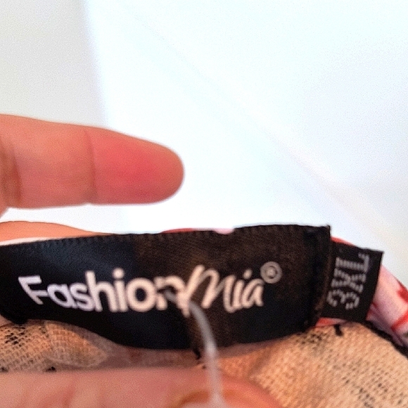 Floral Silky Maxi Florals Dress. Size 3 XL - Picture 3 of 7